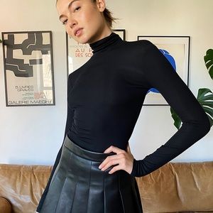 Aritzia Sunday Best Freshman Turtleneck 